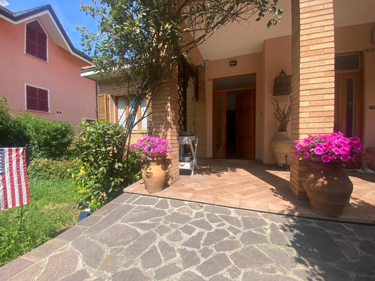 Ferienwohnung Casa San Bartolo - Pesaro Baia Flaminia Exterior foto
